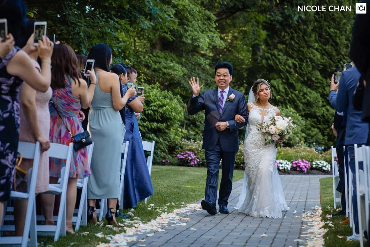 Lakeview Pavilion wedding in Foxboro, MA by Boston Wedding Photographer Nicole Chan