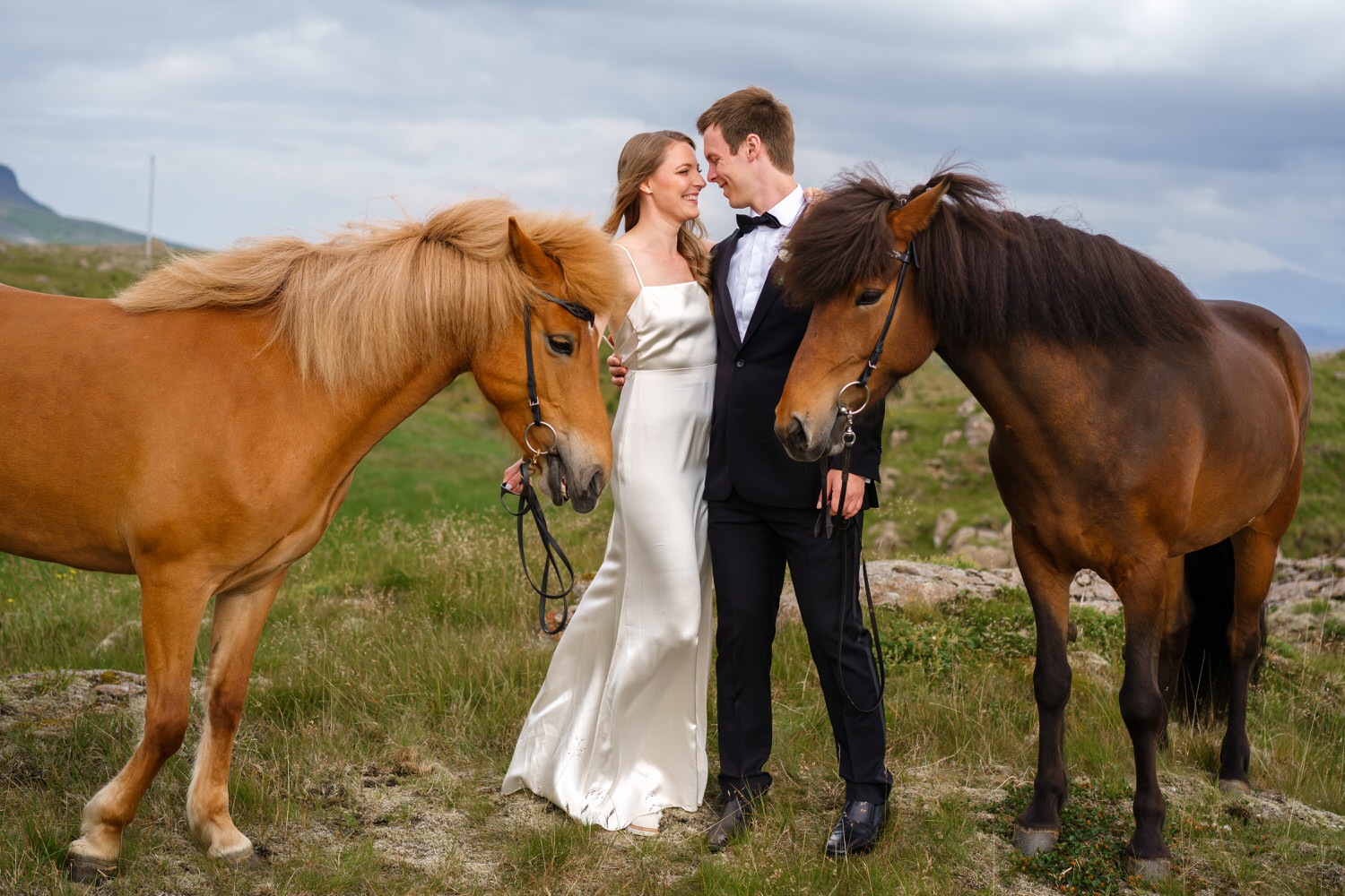 Iceland elopment - Iceland elopement phtographer Nicole Chan
